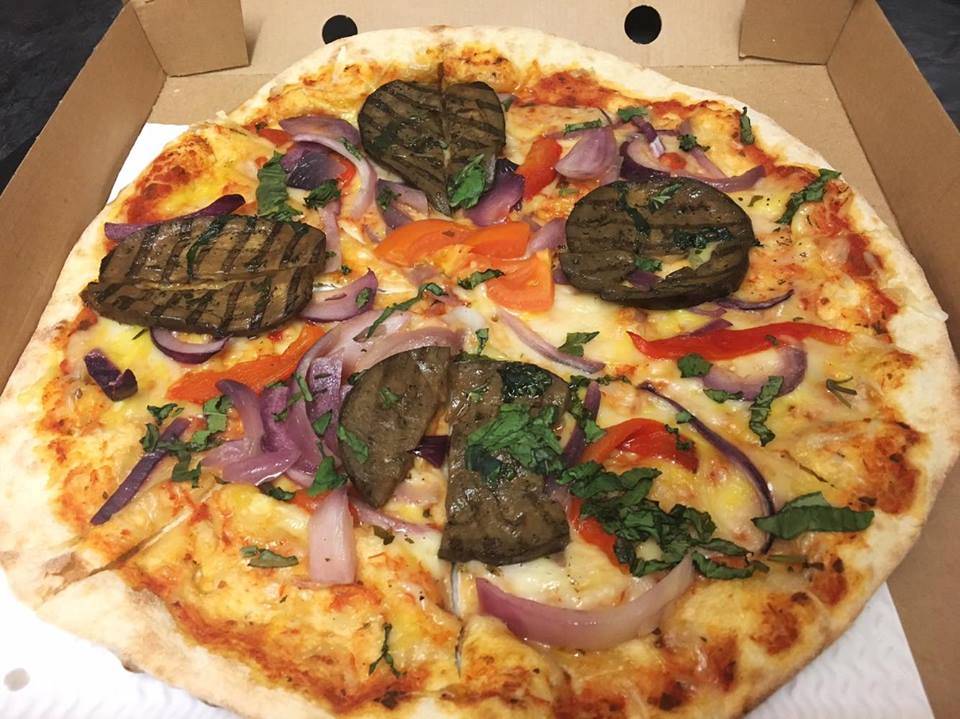 Vegan 'Vegetarian' Pizza from Basilico, Tower Bridge, London